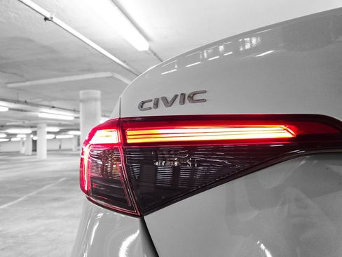 Certified 2024 Honda Civic Sport image 10