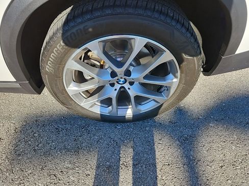 Used 2023 BMW X5 sDrive40i w/ Premium Package image 12