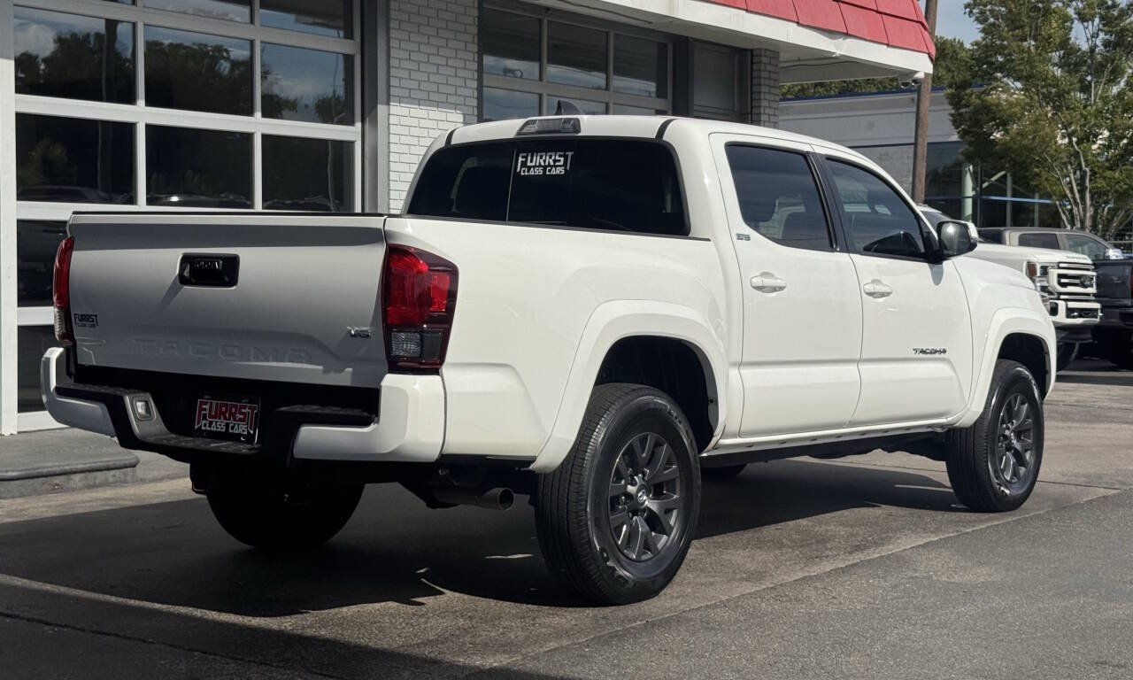 Used 2022 Toyota Tacoma SR5 w/ Technology Package RWD image 3