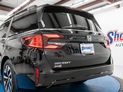New 2026 Honda Odyssey EX-L image 6