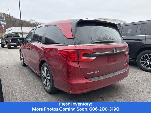 Used 2023 Honda Odyssey Touring image 6