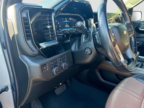 Used 2023 Chevrolet Silverado 1500 High Country w/ Z71 Off-Road Package image 7