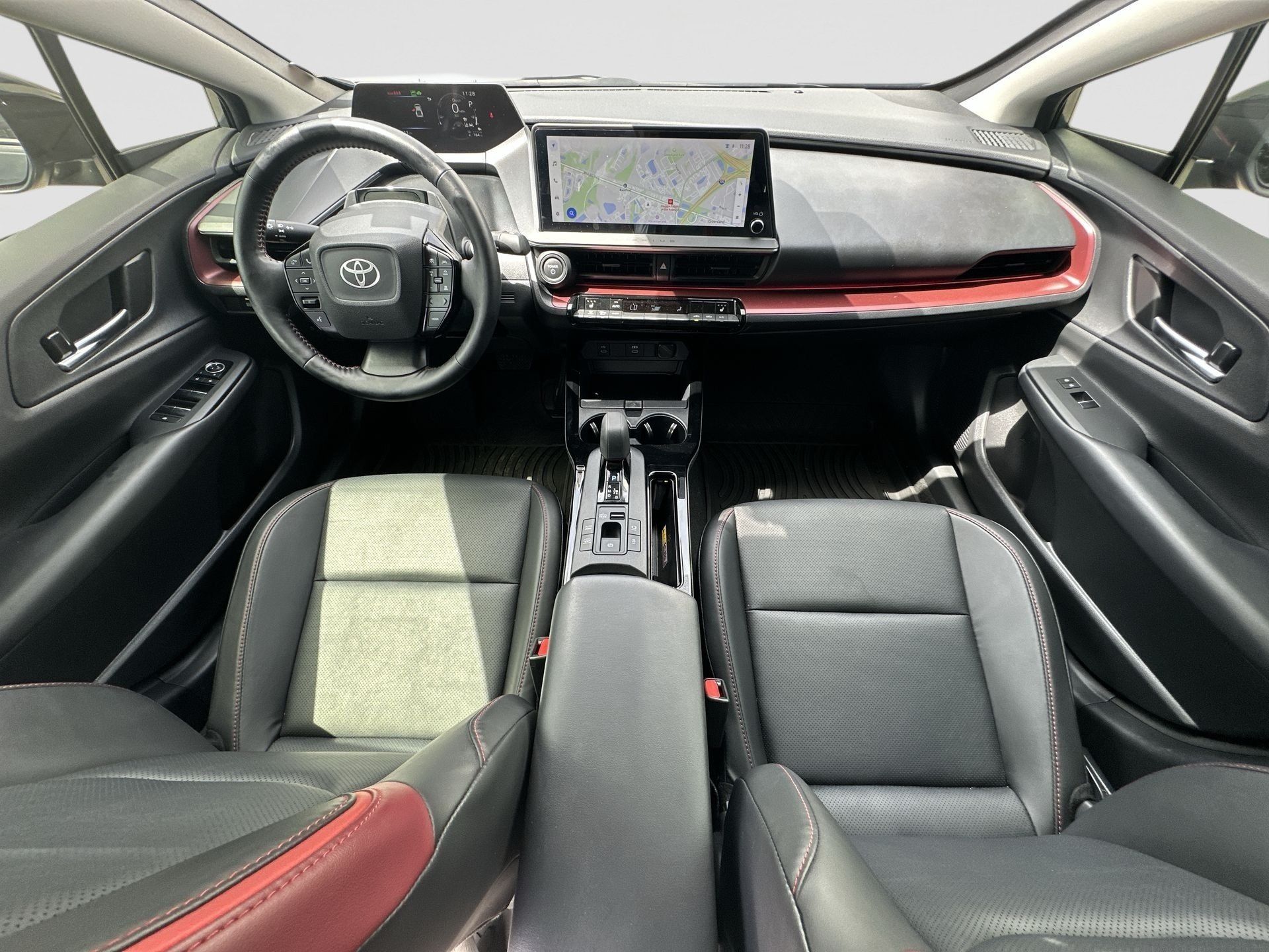 Used 2025 Toyota Prius Plug-In Hybrid FWD image 21