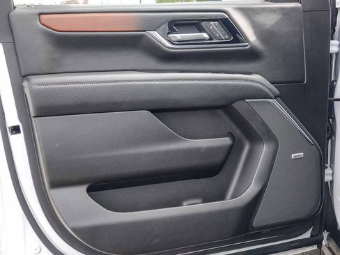 Used 2025 GMC Yukon Denali image 18