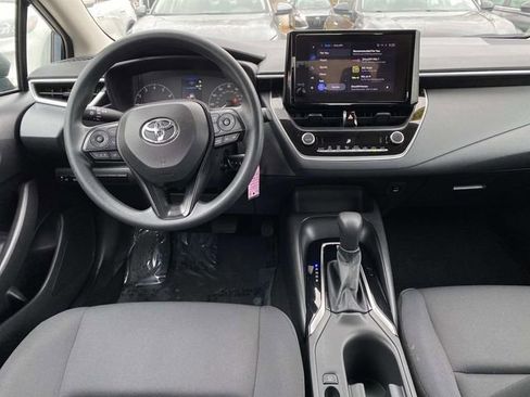 Used 2023 Toyota Corolla LE image 5