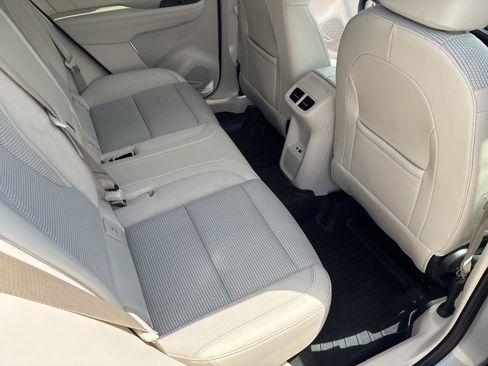 Used 2023 Buick Envision Preferred FWD image 18