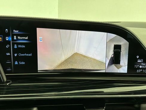 Used 2023 Cadillac Escalade Sport AWD/4WD image 19