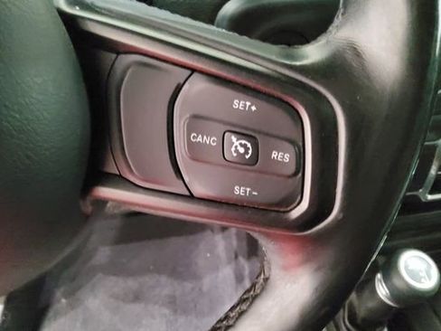 Used 2018 Jeep Wrangler Unlimited Sport S AWD/4WD image 24