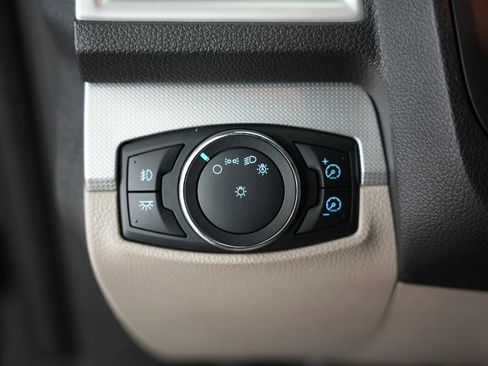 Used 2013 Ford Explorer XLT image 46