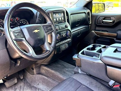 Used 2022 Chevrolet Silverado 1500 LT image 13