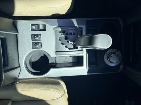 Used 2012 Toyota 4Runner Limited image 22