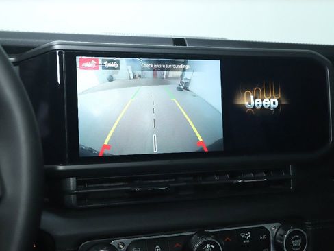 Used 2024 Jeep Wrangler Unlimited Rubicon image 29