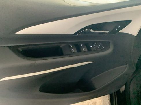 Used 2020 Chevrolet Bolt LT image 10