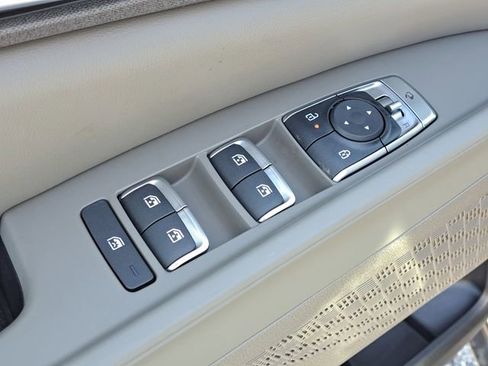 New 2026 Kia Carnival EX FWD image 17