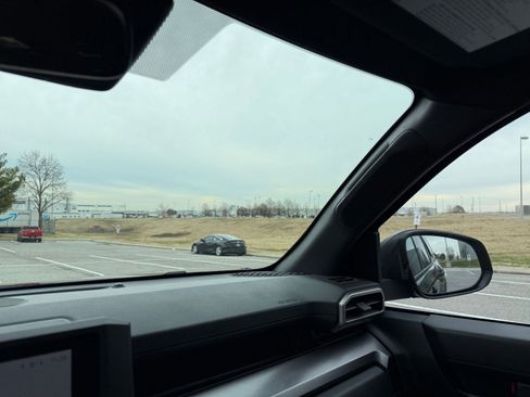 Used 2025 Toyota 4Runner TRD Off Road image 34