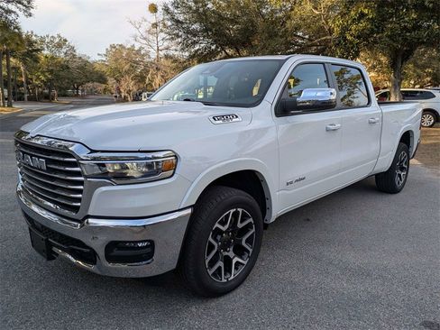 Used 2025 RAM 1500 Laramie image 8