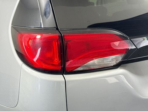 Used 2023 Chrysler Voyager LX FWD image 36