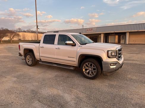 Used 2018 GMC Sierra 1500 SLT image 17