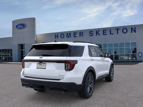 New 2026 Ford Explorer ST-Line w/ ST-Line Street Pack AWD/4WD image 8