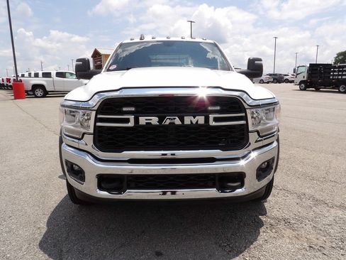 Used 2024 RAM 5500 Tradesman w/ Chrome Appearance Group AWD/4WD image 12
