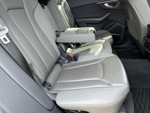 Used 2021 Audi Q8 Prestige w/ Prestige Package AWD/4WD image 11