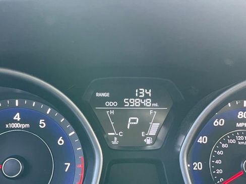 Used 2013 Hyundai Elantra GLS w/ Preferred Pkg image 16