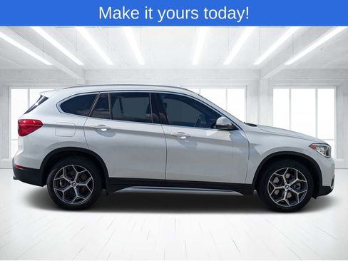 Used 2019 BMW X1 sDrive28i image 2