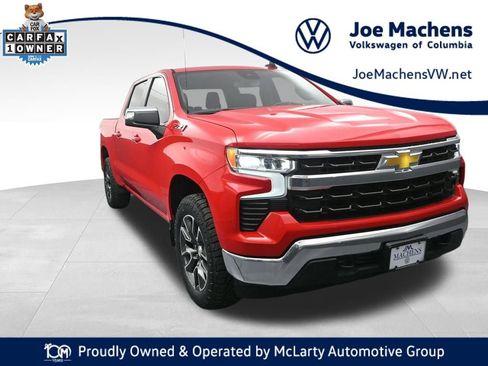 Used 2024 Chevrolet Silverado 1500 LT image 1