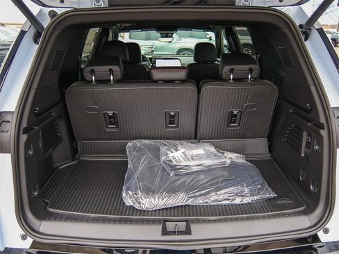 New 2026 Chevrolet Traverse RS w/ LPO, Floor Liner Package image 13