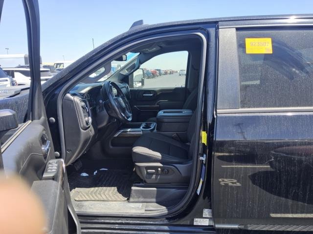 Used 2022 Chevrolet Silverado 2500 LT w/ Convenience Package AWD/4WD image 4