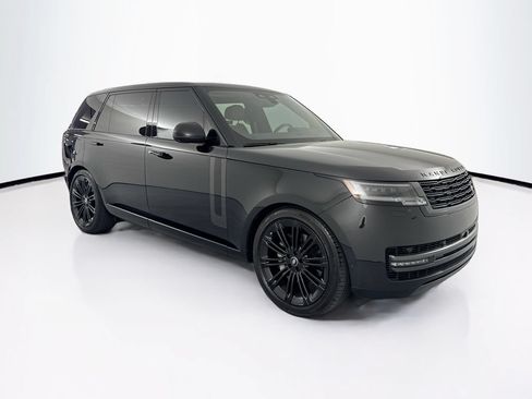 Used 2025 Land Rover Range Rover Long Wheelbase SE AWD/4WD image 3