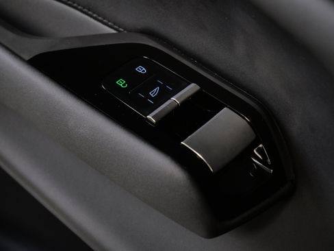 Used 2025 Volvo EX90 Plus AWD/4WD image 30