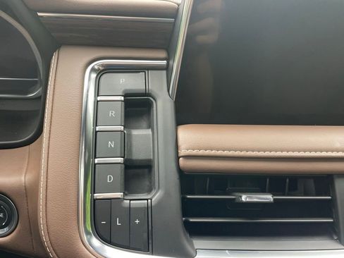 Certified 2024 Chevrolet Tahoe High Country AWD/4WD image 41