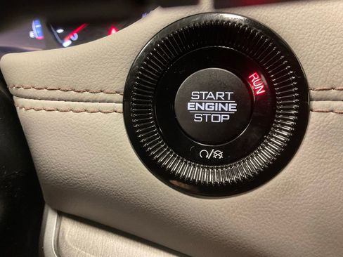 Used 2025 Jeep Compass Limited image 15