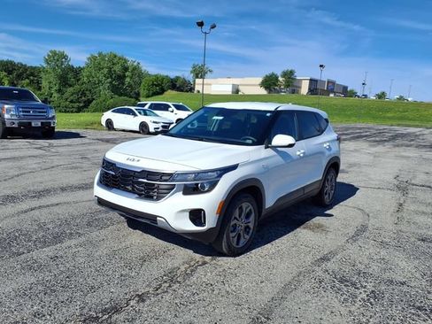 Used 2024 Kia Seltos LX AWD/4WD image 51