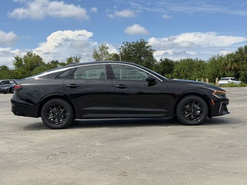 New 2026 Kia K5 LXS FWD image 3
