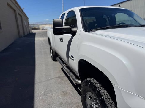 Used 2009 GMC Sierra 2500 SLE w/ SLE Preferred Package RWD image 12