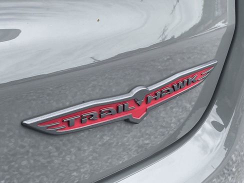 Used 2022 Jeep Compass Trailhawk w/ Trailer Tow Group AWD/4WD image 12