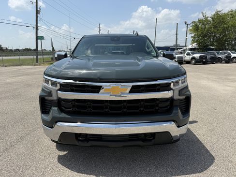 Used 2025 Chevrolet Silverado 1500 LT AWD/4WD image 8