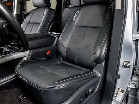 Used 2019 Nissan Titan PRO-4X image 29