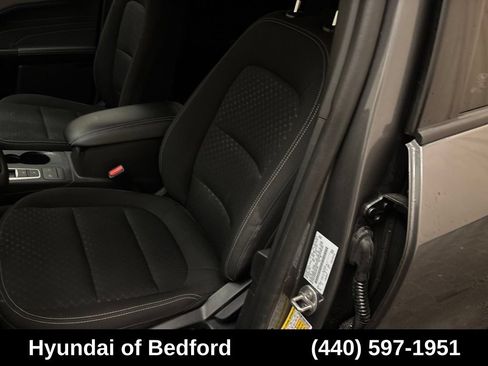 Used 2025 Ford Escape Active AWD/4WD image 12