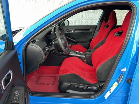 Used 2025 Honda Civic Type R image 15