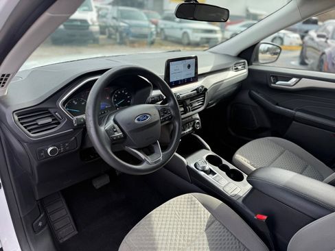 Used 2021 Ford Escape SE image 10