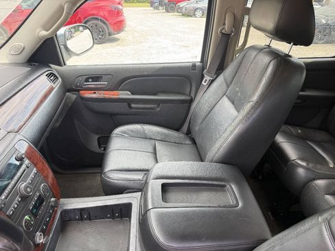 Used 2012 Chevrolet Avalanche LT w/ All-Star Edition RWD image 19