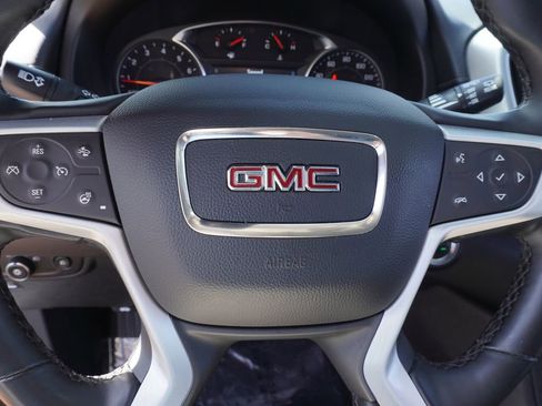 Certified 2024 GMC Terrain SLT image 17