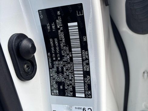 Certified 2020 Toyota 4Runner Limited AWD/4WD image 17