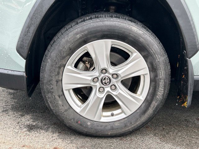 Used 2021 Toyota RAV4 XLE w/ Convenience Package AWD/4WD image 18