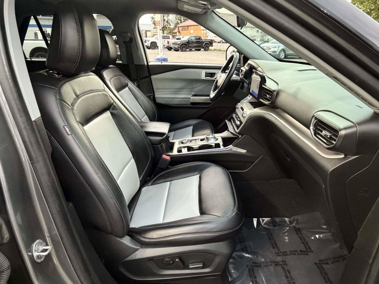 Certified 2023 Ford Explorer XLT w/ Equipment Group 202A AWD/4WD image 28