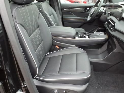 New 2026 Buick Enclave Avenir w/ Super Cruise Package AWD/4WD image 25