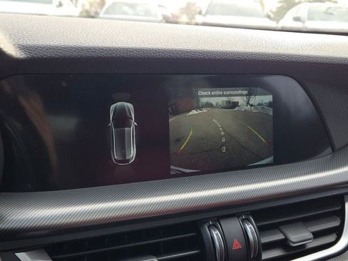 Used 2022 Alfa Romeo Stelvio Veloce image 29